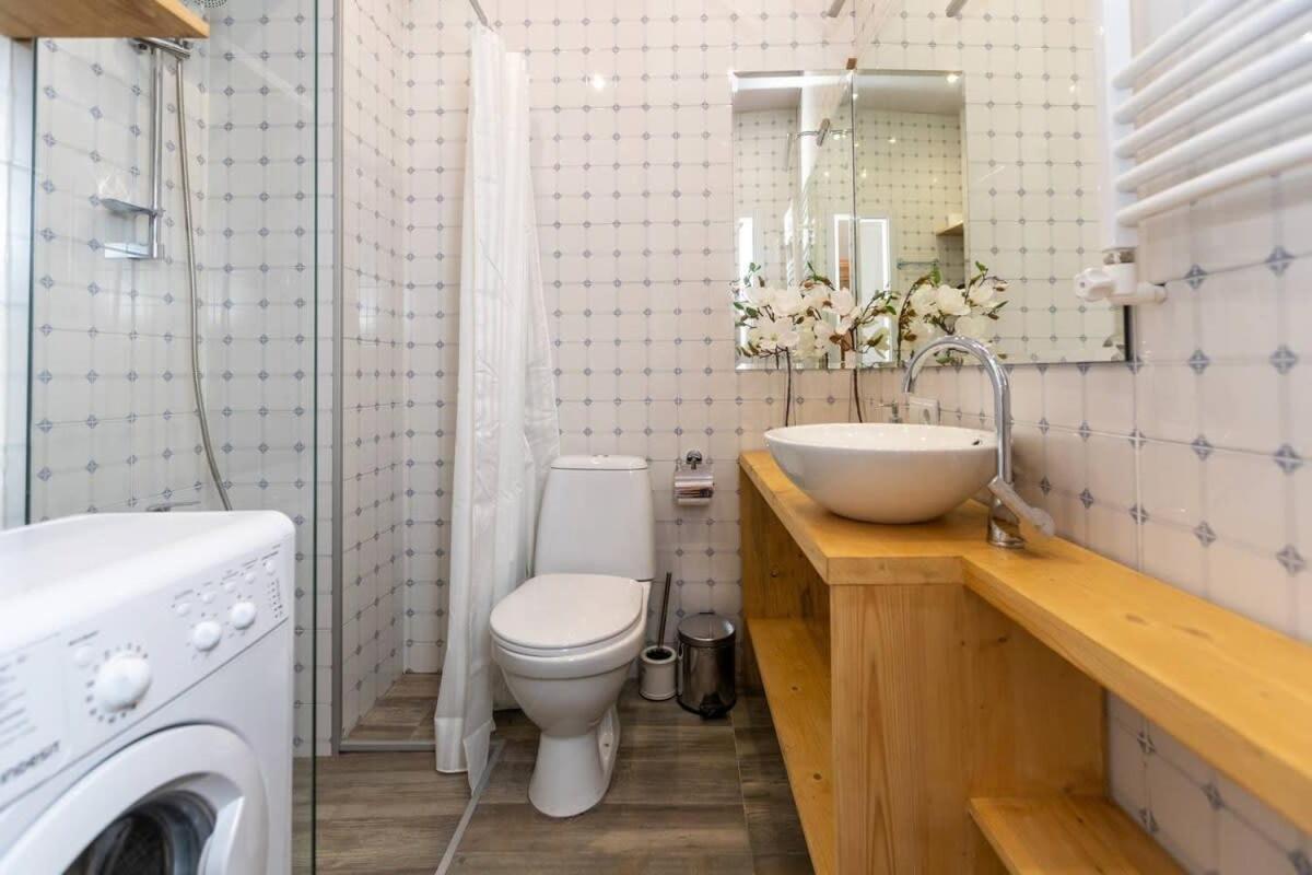 Wehost Liberty Square Apartments Tbilissi Extérieur photo