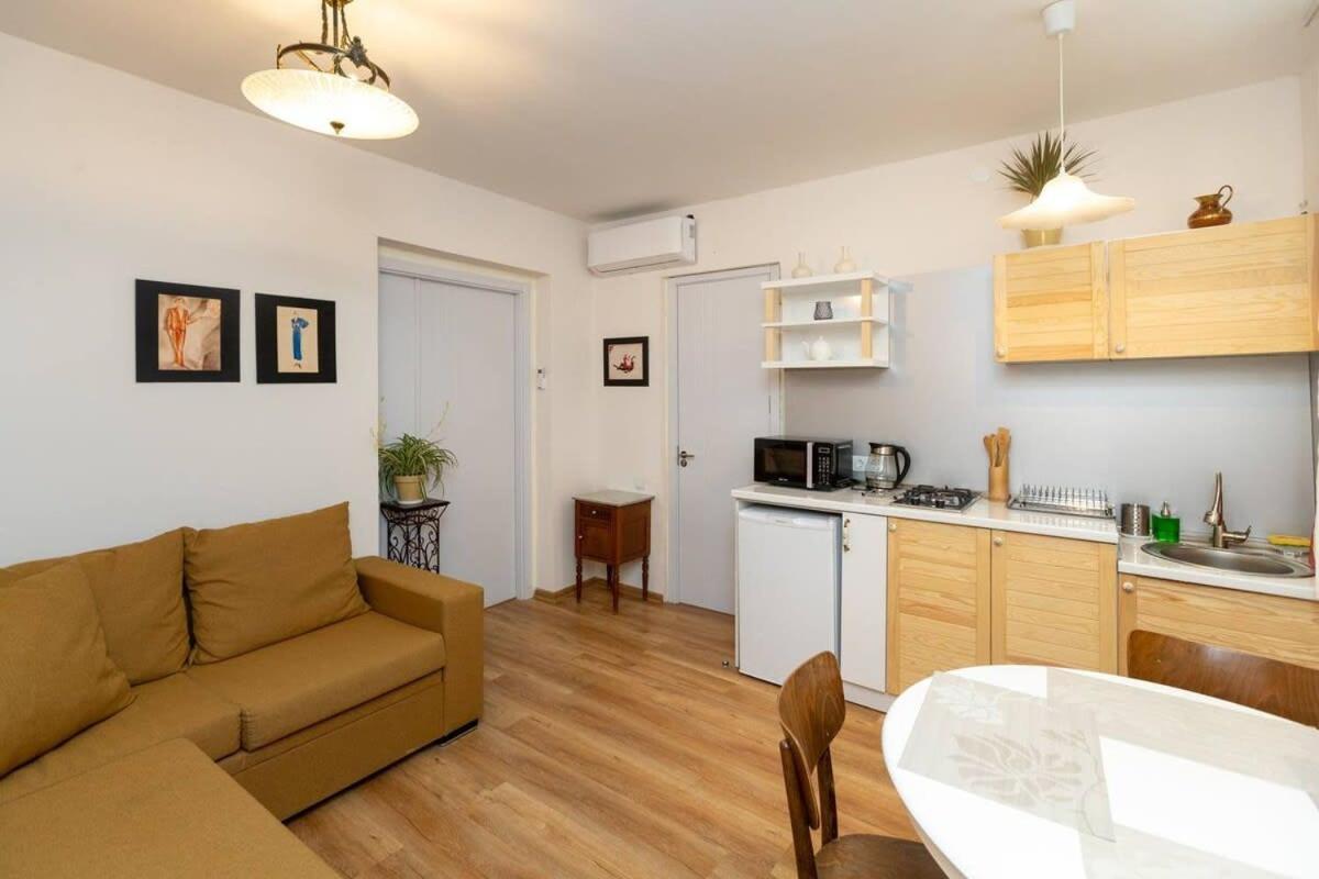 Wehost Liberty Square Apartments Tbilissi Extérieur photo